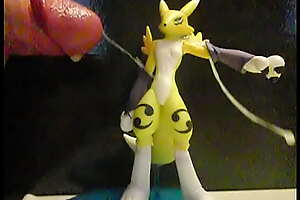 Renamon figure slow-motion (Digimon)