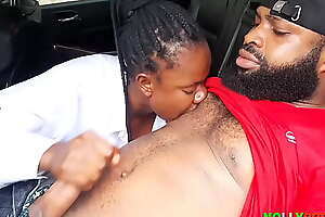 Ladygold Africa Had a Good Time With Nigerian Porn Star Krissyjoh Chris in The Car