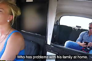 Blonde Czech cabbie sucks off her passenger before sex