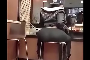 Sexy girl shaking her ass (Buttcrack)