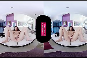 Stunning Melody Wylde Penetrates her Pussy deep in VR!