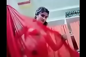 Swathi naidu akin say no to body and wearing red saree