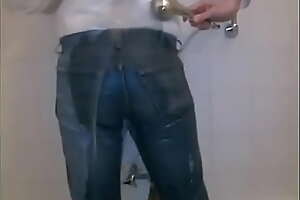 Jeans Shower in tight Levis 501