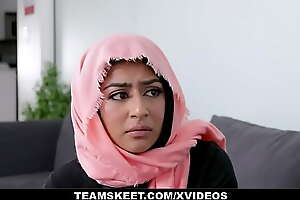 Muslim girls (Binky Beaz) do it better - TeenPies